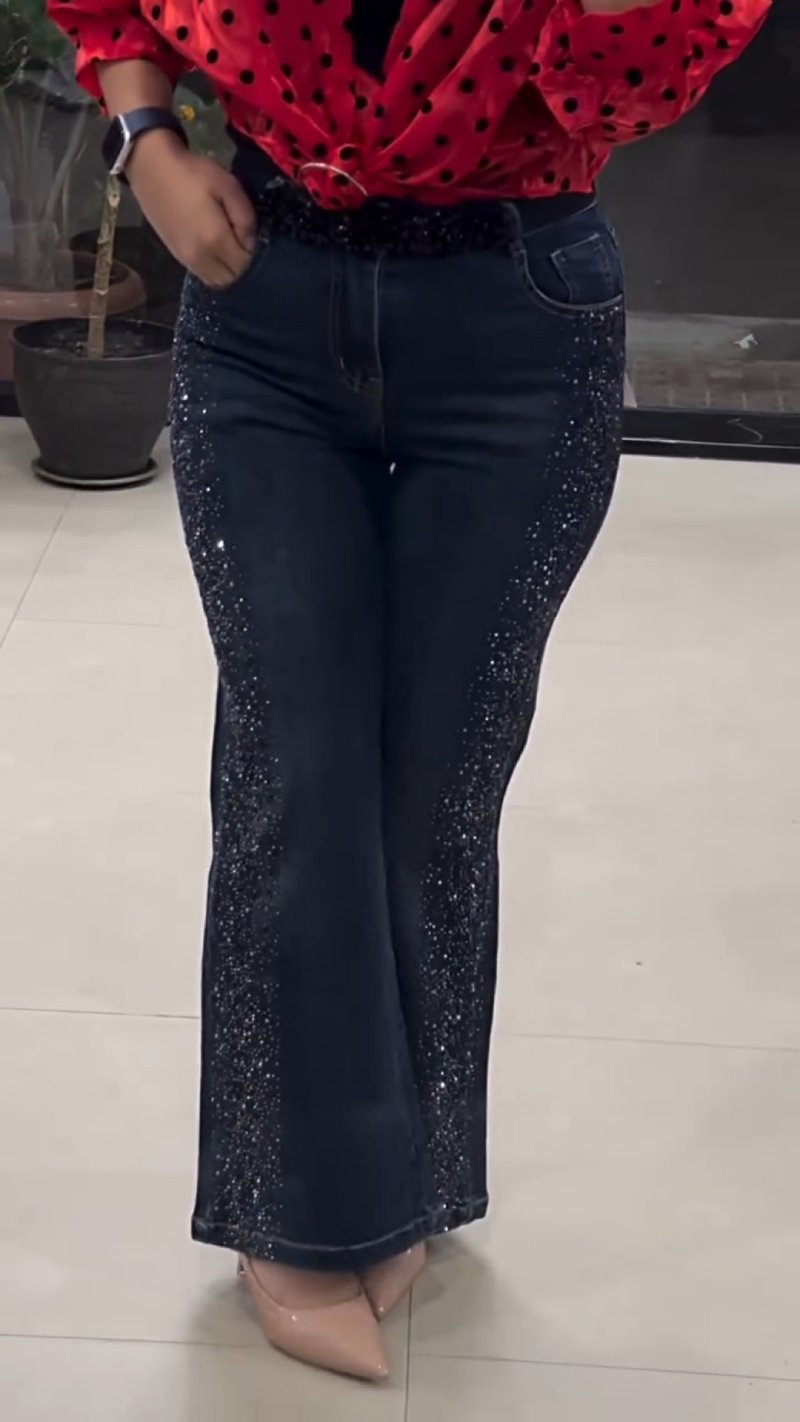 Eye-catching Rhinestone Bootcut Jeans