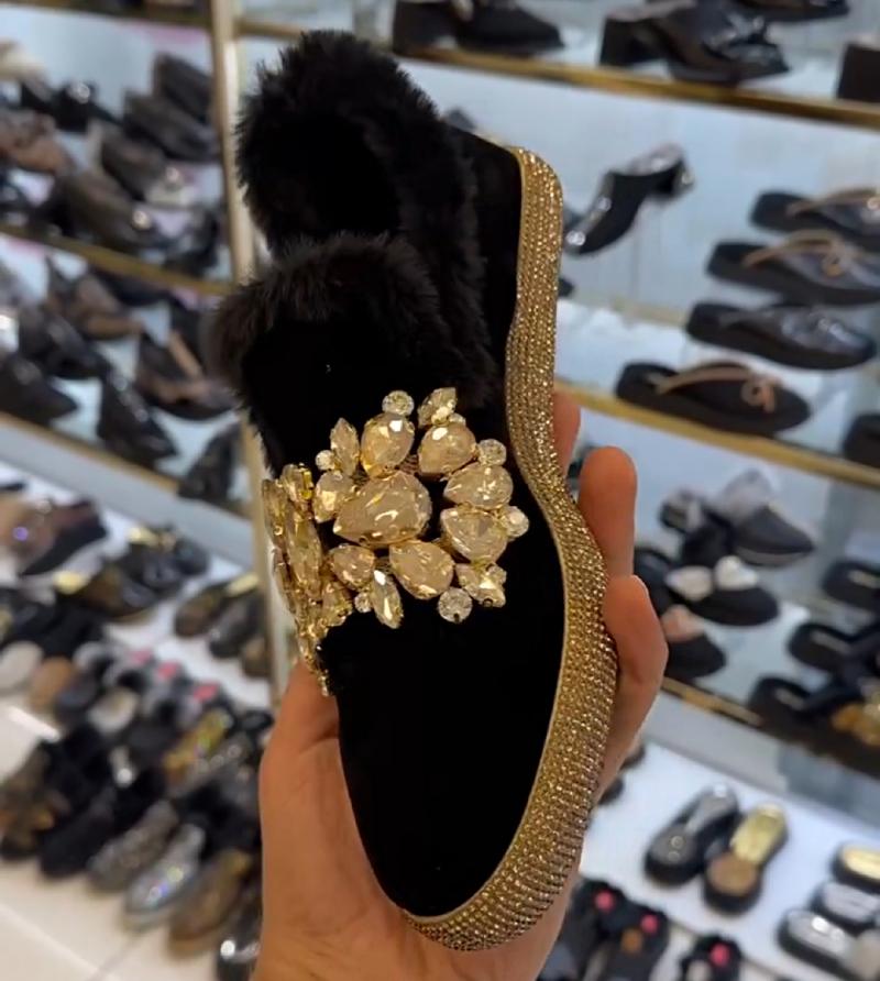 Cute Rhinestone Sole Thick Rhinestone Warm Slip-on Shoes