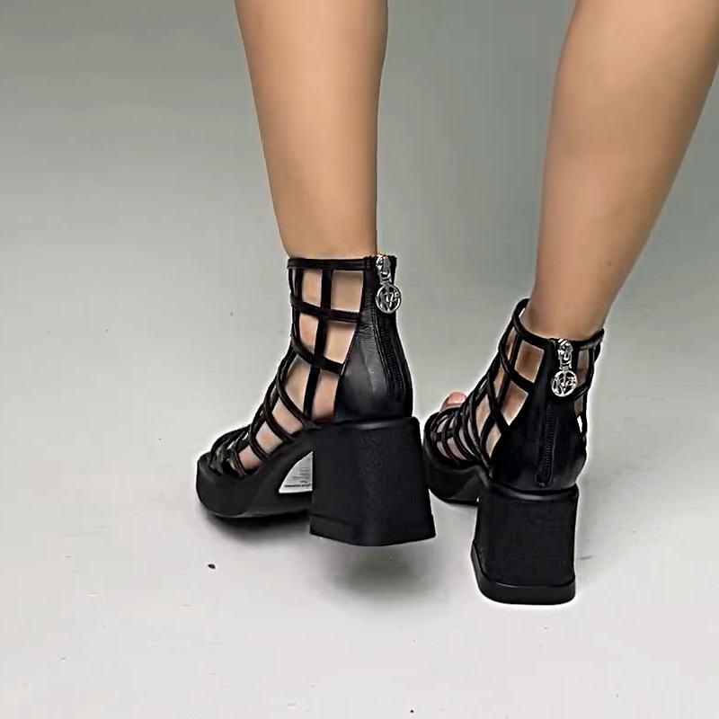 Stylish Hollow Plaid Thick-soled Thick-heeled Zipper Sandals