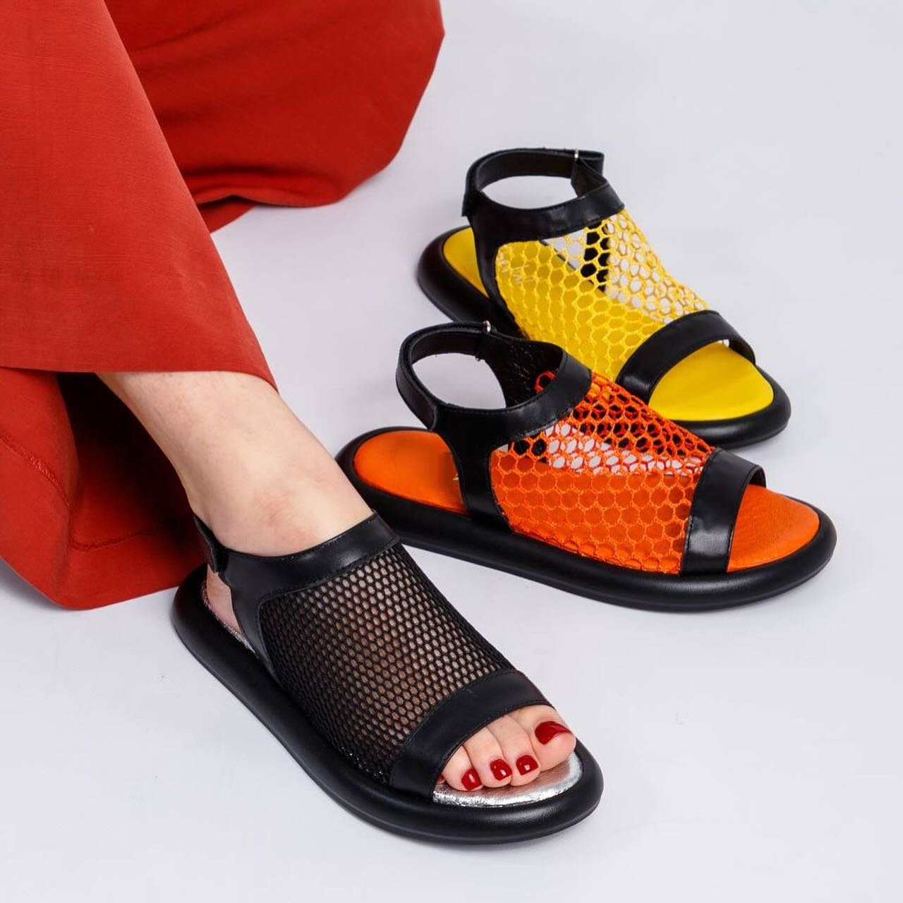 Colorful Breathable Mesh Flat Sandals